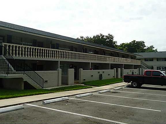 2nd image of 1988 Fairview Shores Dr APT 7
