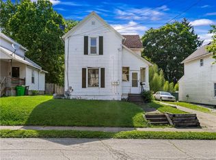 247 19th St NW, Barberton, OH 44203