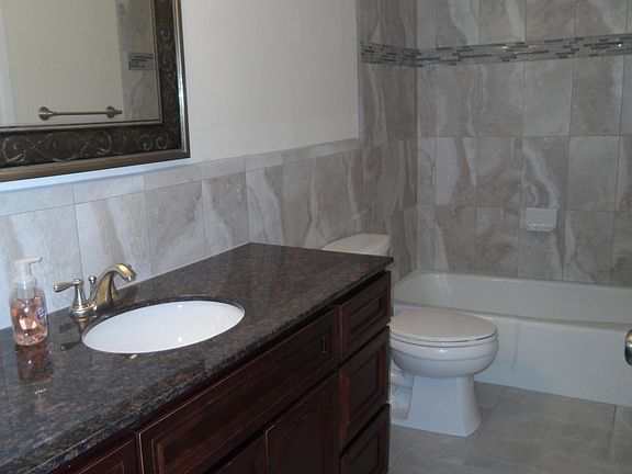 3rd image of 82 Emerald Ct #82