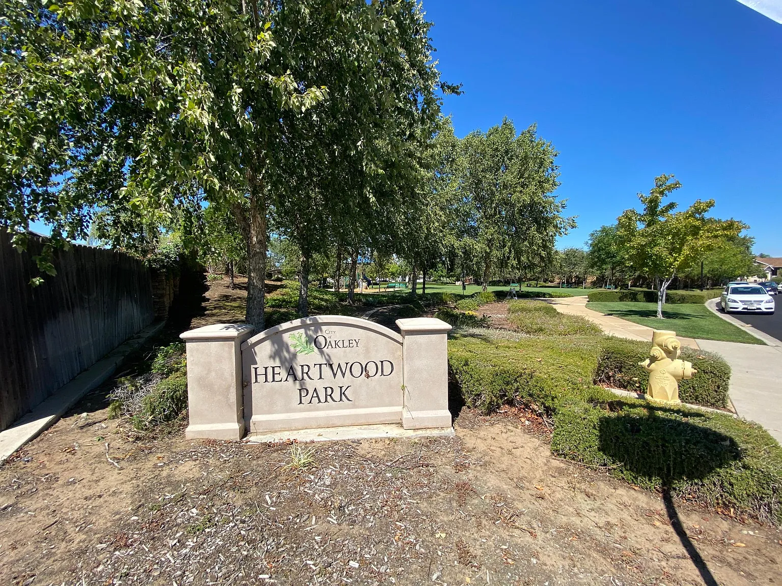 218 Heartwood Dr photo 1