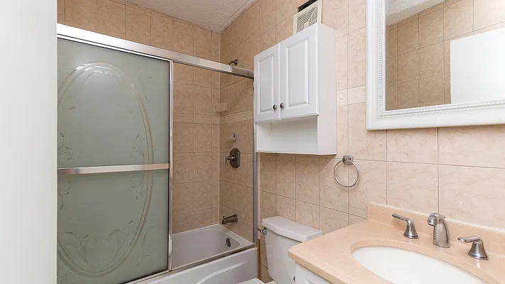 Rented by Compass | media 22