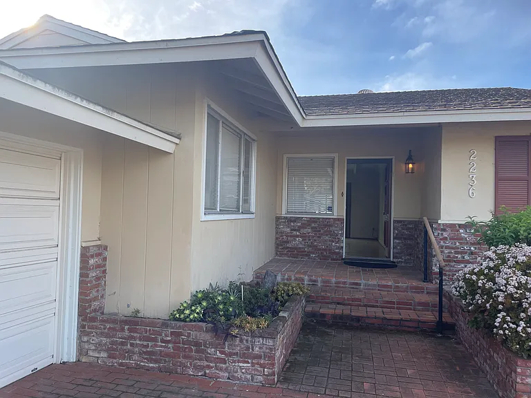 2236 Penrose St — Photo 3