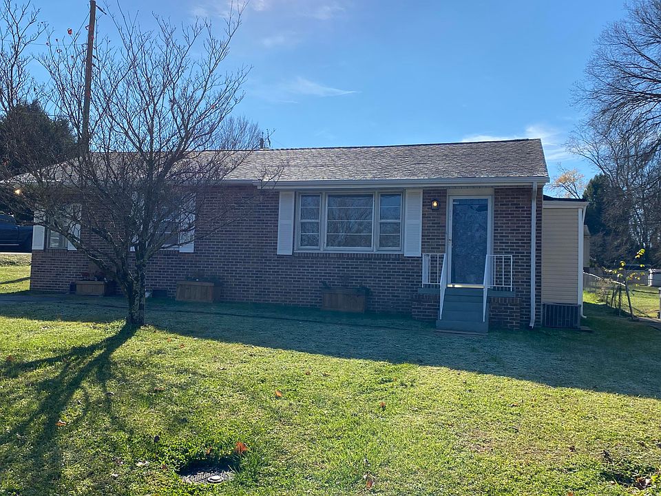 1st image of 2026 W Gilbert Ln