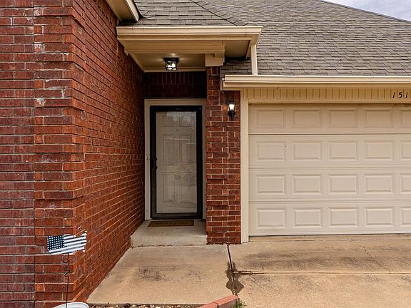 4th image of 1514 Southern Hills Dr