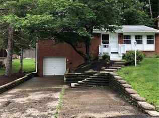348 Holiday Park Dr, Pittsburgh, PA