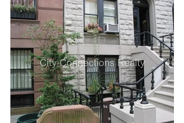 Rented by City Connections Realty | media 17