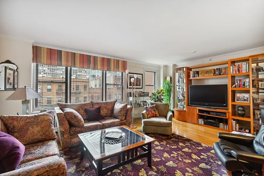 333 East 34th Street — Photo 2