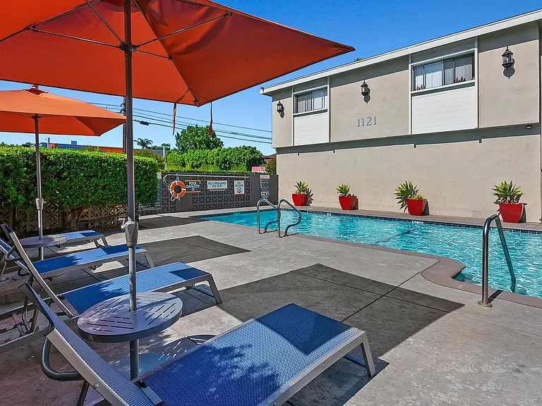 1121 S Atlantic Blvd #9 — Photo 5