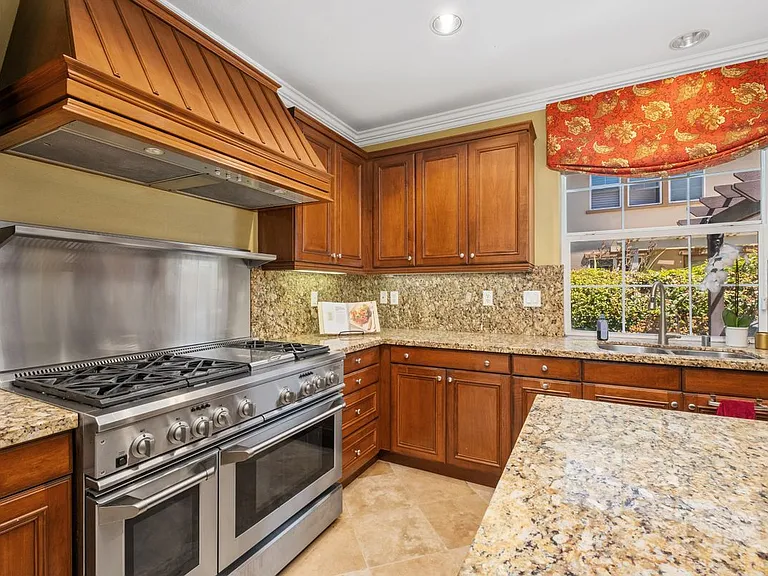 16618 Honeybee Dr — Photo 14