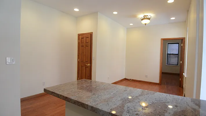 Rented by City Connections Realty | media 14