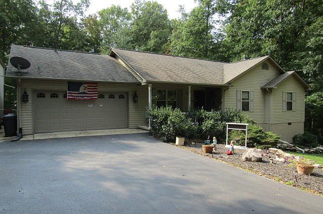 1st image of 400 Hilltop Dr