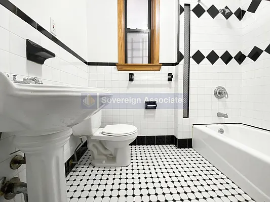 Rented by Sovereign Associates | media 7