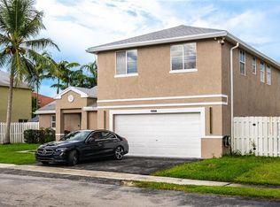 4060 SW 70th Ter, Davie, FL 33314