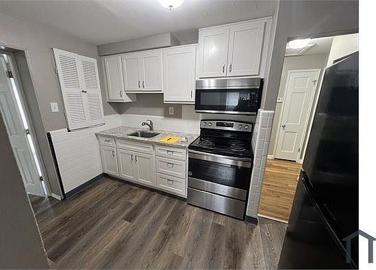 2nd image of 2041 Stillwater Dr