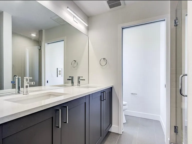 2853 W 23rd Ave #5 — Photo 8