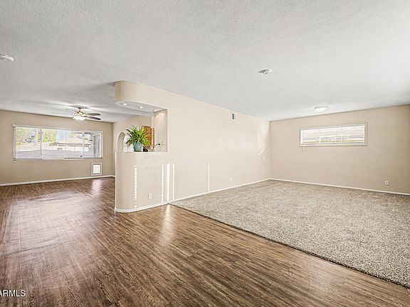 5th image of 2315 W SHADY GLEN Avenue