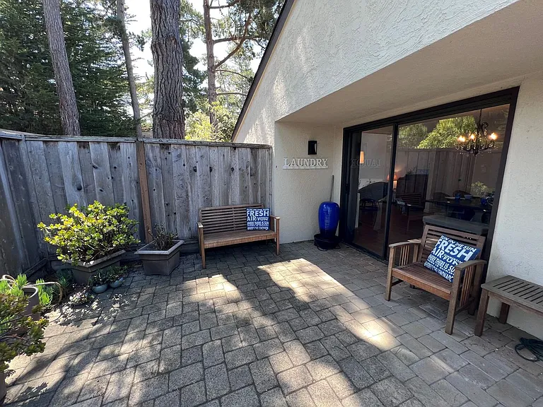 601 Acorn Ct — Photo 37