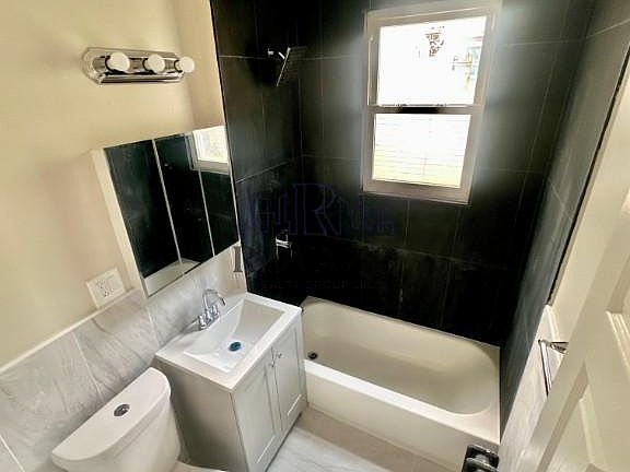 2nd image of 256-258 Munn Ave #2L