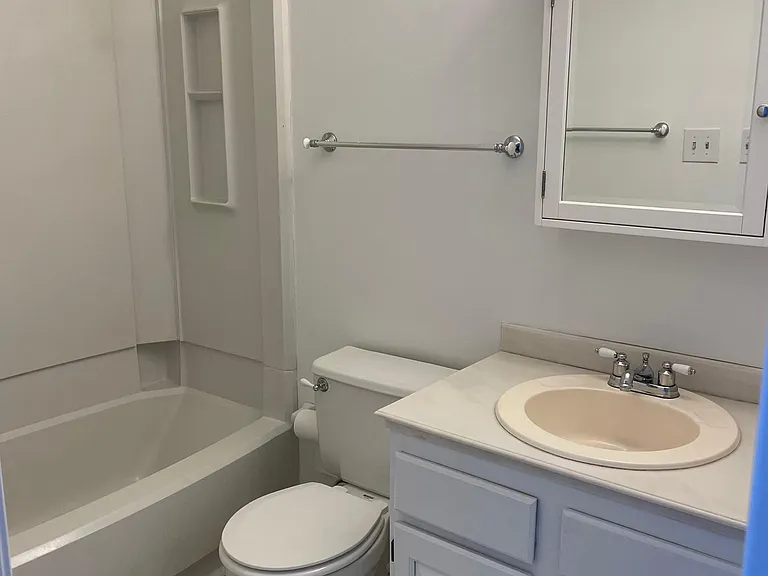 205 Danforth Dr — Photo 14