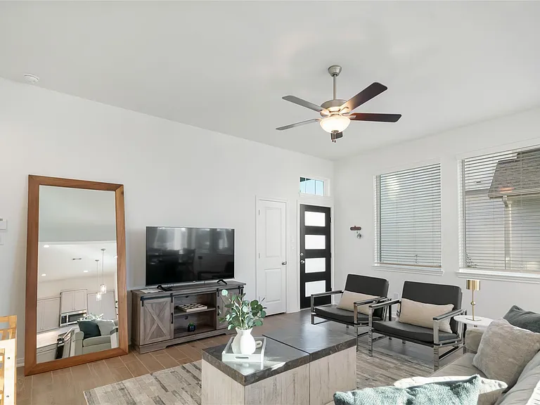 632 Silver Pear Ct — Photo 10