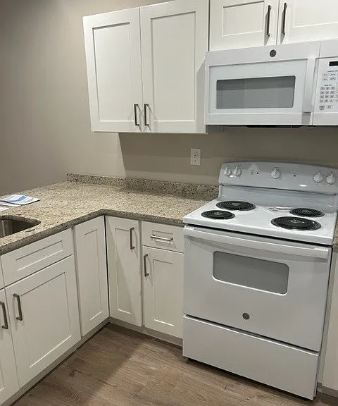 15 Melrose Dr #7 — Photo 4