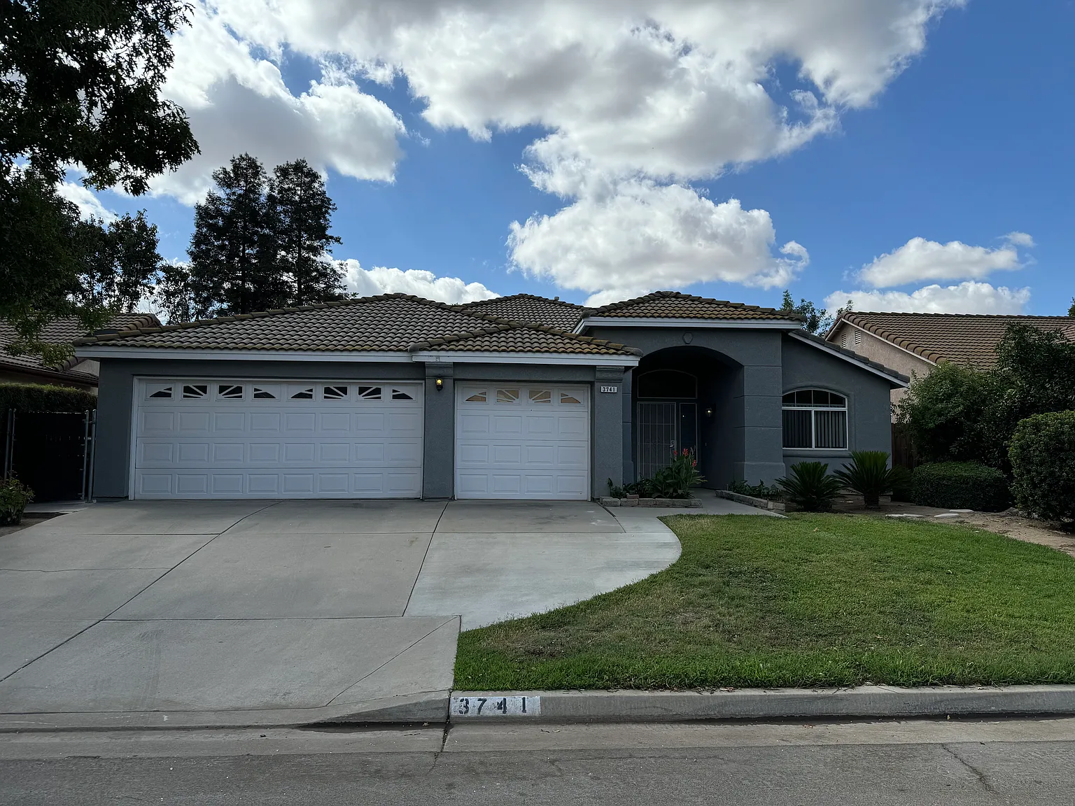 3741 W Stuart Ave photo 1