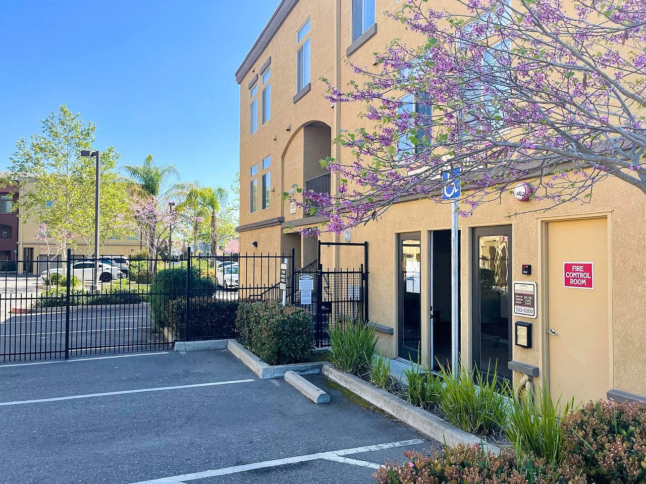 Sierra Lofts — Photo 2