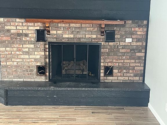 4th image of 107 Sycamore St