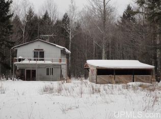 13950 Paulson Rd, Skanee, MI 49962