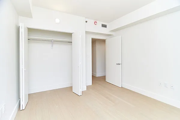 Rented by Olnick Organization | media 5