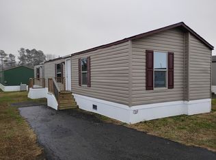 227 Riviera Courts Dr, Murray, KY 42071