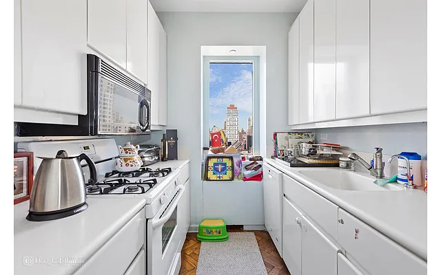 Sold by Douglas Elliman | media 30