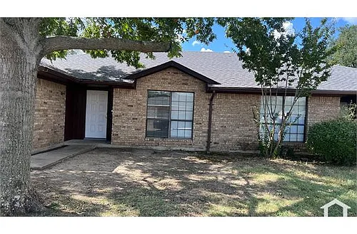 5307 Brookview Dr Photo 1