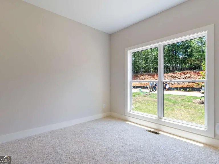 400 Ansley Dr — Photo 22