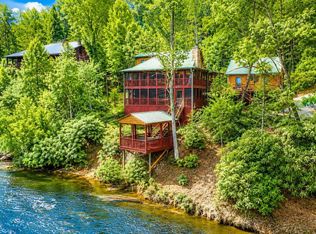 120 N Riverview Ln, Ellijay, GA 30536