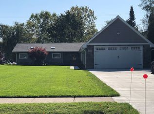 400 E Glass Rd, Ortonville, MI 48462