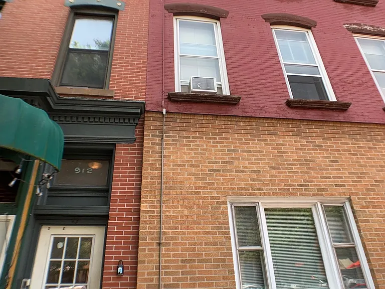 912 Washington St #2 — Photo 15