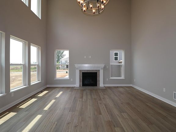 4th image of 8961 Sandy Ln