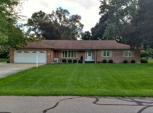 5631 Golfridge Rd, Alma, MI 48801