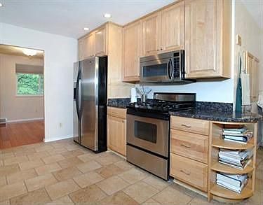 3rd image of 3303 Fawnway Dr