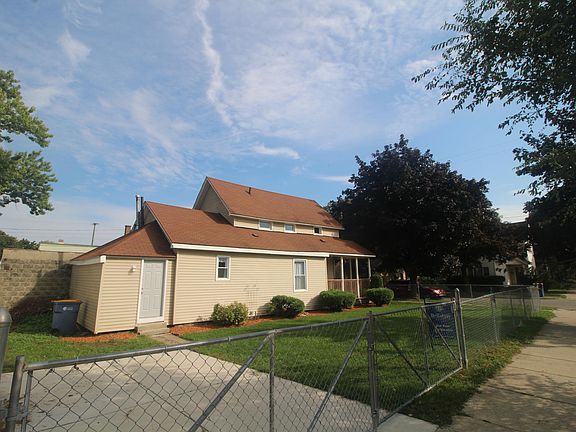 4th image of 725 11th St NW