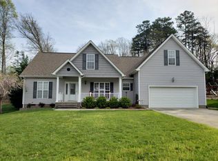 421 Olivia Ln, Soddy Daisy, TN 37379