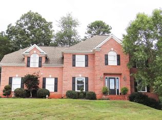 7891 Scenic Oaks Rd, Knoxville, TN 37938