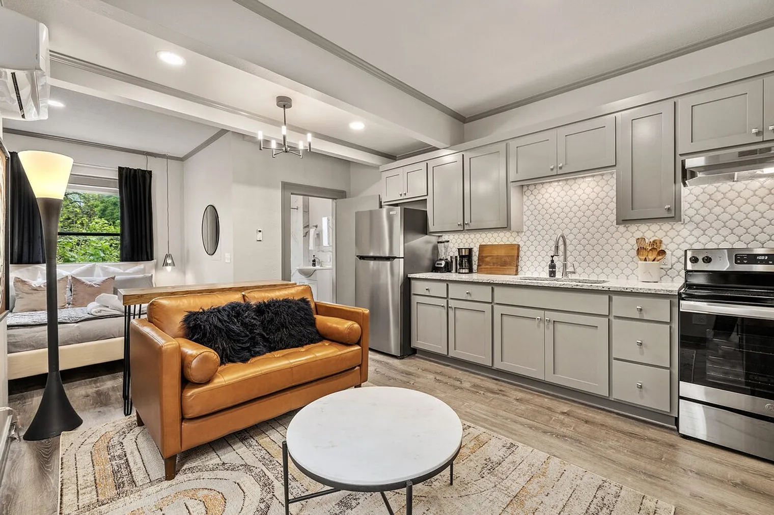 1 bed, 1.0 bath, 398 sqft, $3,000 — Photo 1