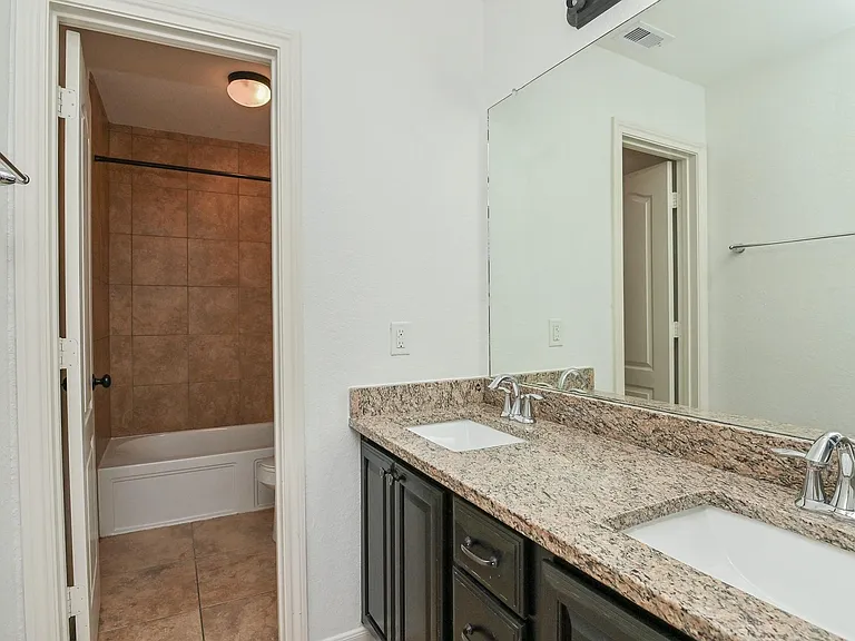 6026 Baileys Run Ln — Photo 27