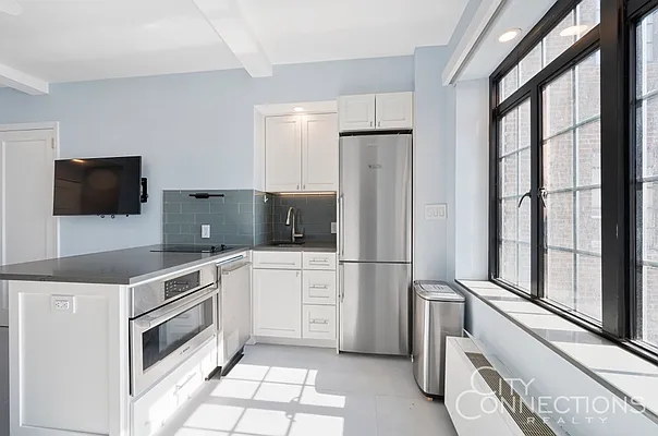 Rented by City Connections Realty | media 7