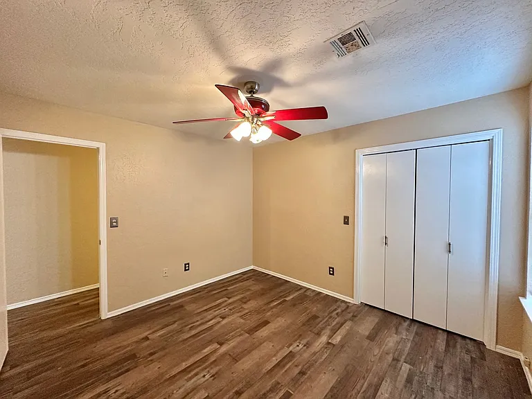 1103 NW Willow Pl — Photo 20