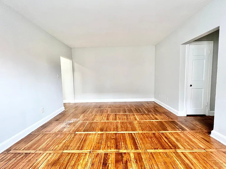 1441 Somerset Pl NW #202 — Photo 8