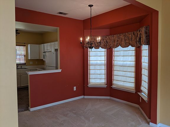 4th image of 2826 Queensland Dr