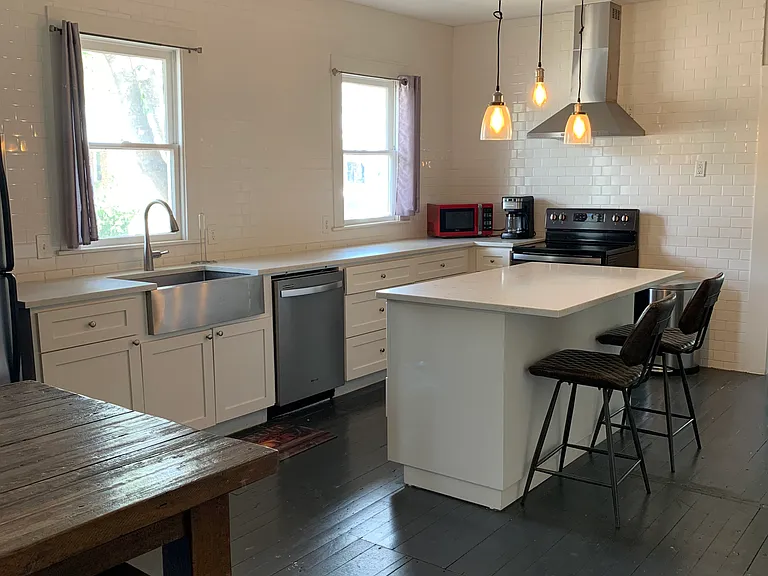 415 S Union Ave — Photo 14